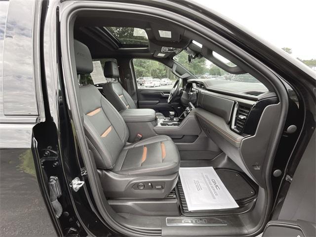 Photo of 2024 Onyx Black GMC Sierra 1500