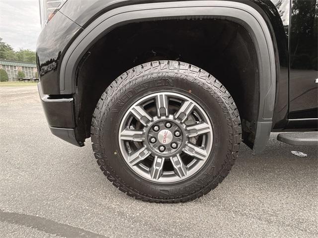 Photo of 2024 Onyx Black GMC Sierra 1500