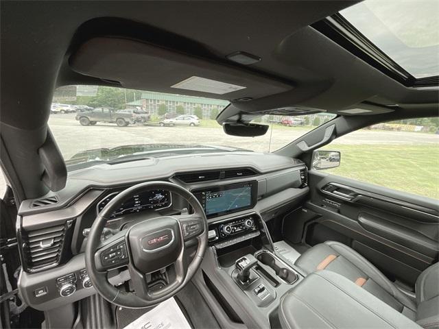 Photo of 2024 Onyx Black GMC Sierra 1500