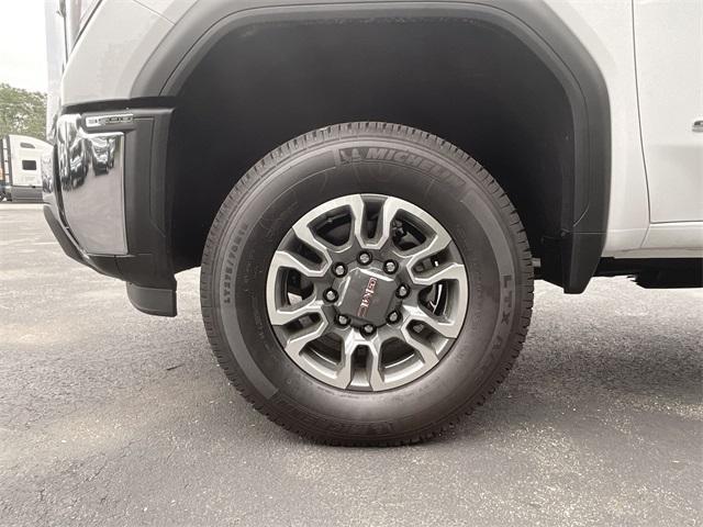 Photo of 2025 Summit White GMC Sierra 3500
