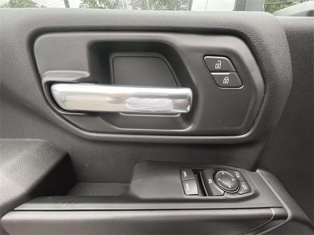 Photo of 2025 Summit White GMC Sierra 3500