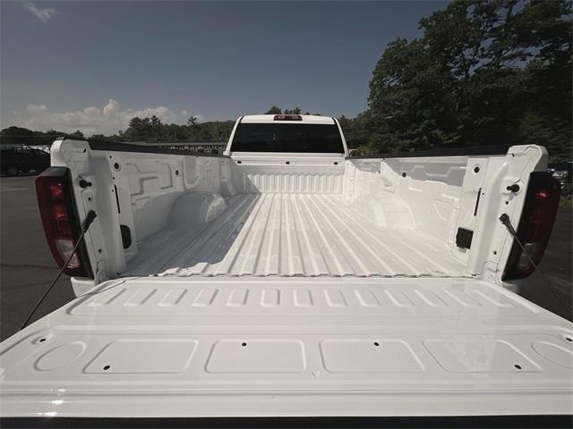 Photo of 2025 Summit White GMC Sierra 2500