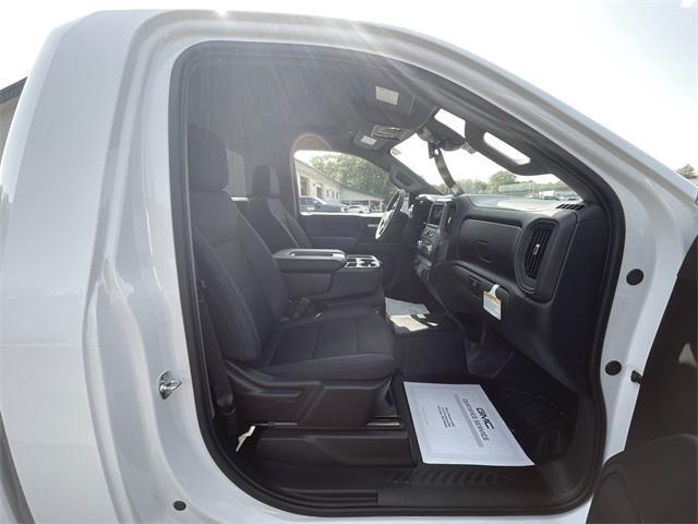 Photo of 2025 Summit White GMC Sierra 2500