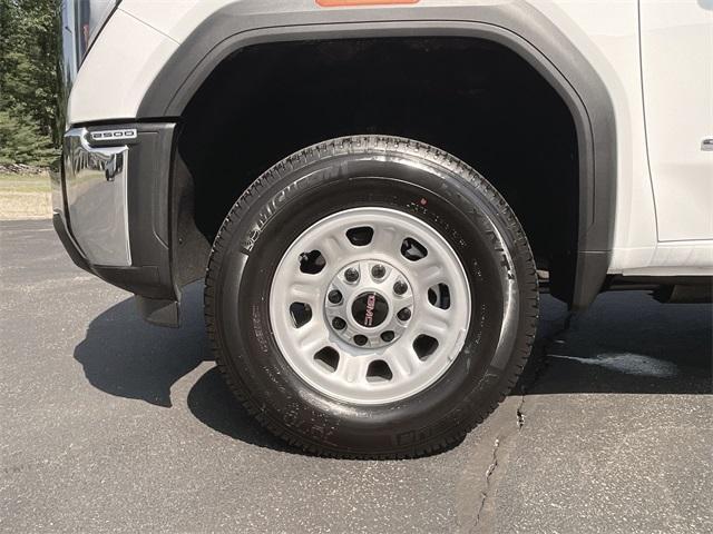 Photo of 2025 Summit White GMC Sierra 2500