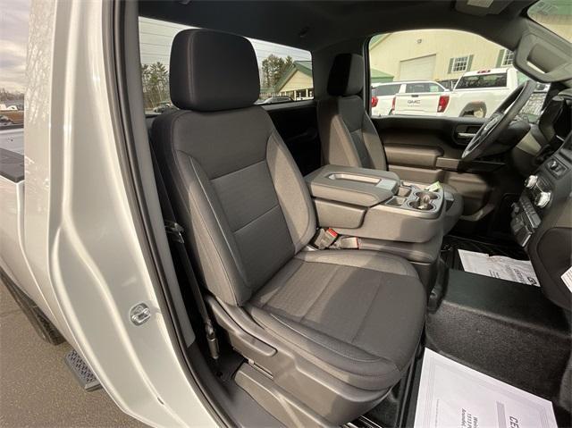 Photo of 2025 Summit White GMC Sierra 2500