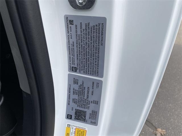 Photo of 2025 Summit White GMC Sierra 2500