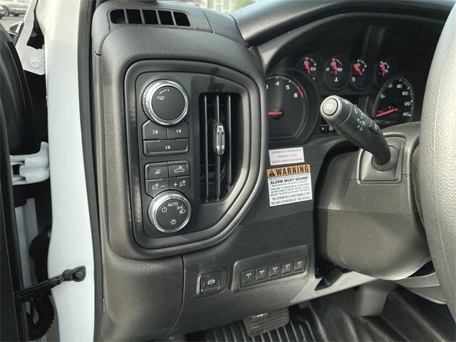 Photo of 2025 Summit White GMC Sierra 2500