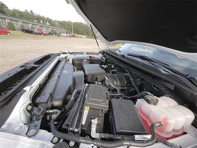 Photo of 2025 Summit White GMC Sierra 2500