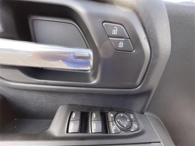 Photo of 2025 Summit White GMC Sierra 2500