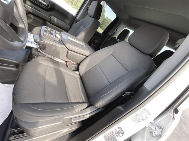 Photo of 2025 Summit White GMC Sierra 2500