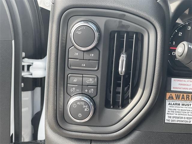 Photo of 2025 Summit White GMC Sierra 2500