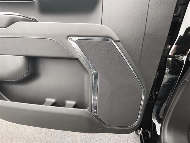 Photo of 2025 Onyx Black GMC Sierra 1500