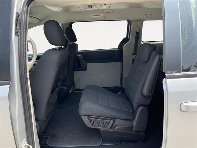 Photo of 2009 Bright Silver Clearcoat Metallic Dodge Grand Caravan