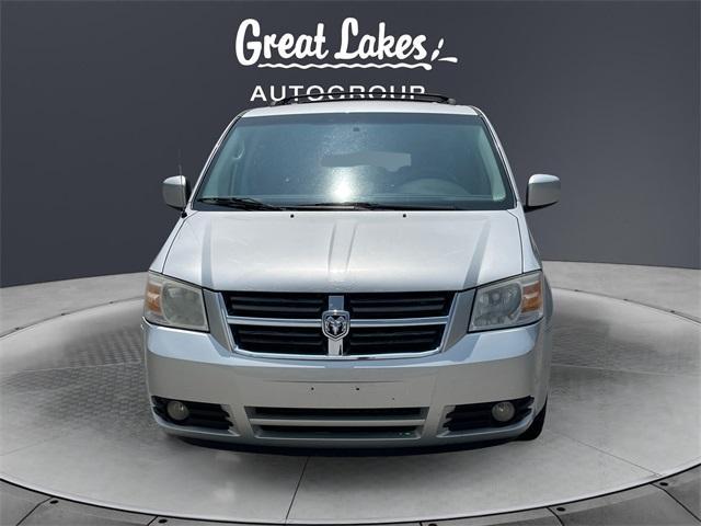 Photo of 2009 Bright Silver Clearcoat Metallic Dodge Grand Caravan