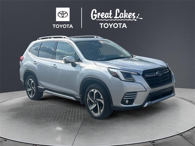 Photo of 2023 Ice Silver Metallic Subaru Forester