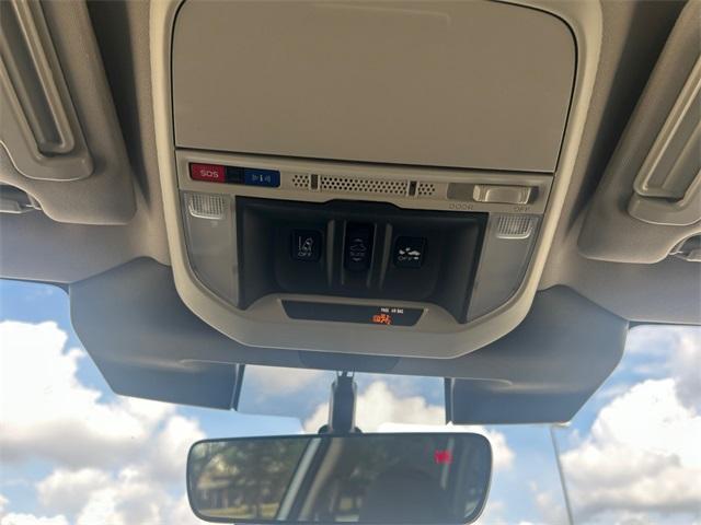 Photo of 2023 Ice Silver Metallic Subaru Forester