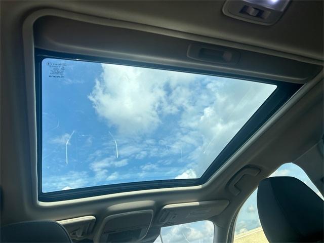Photo of 2023 Ice Silver Metallic Subaru Forester