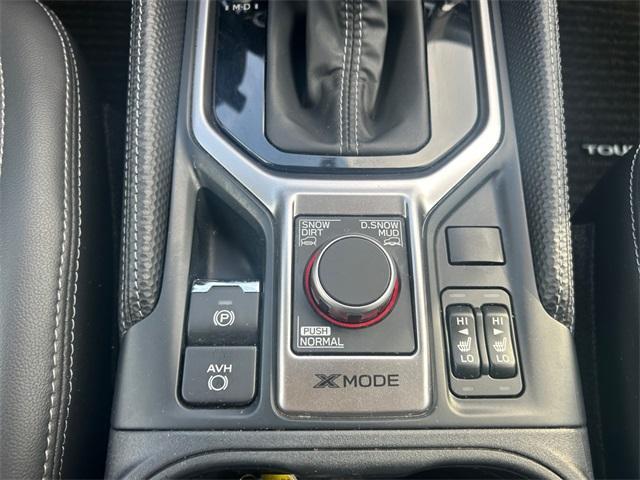 Photo of 2023 Ice Silver Metallic Subaru Forester