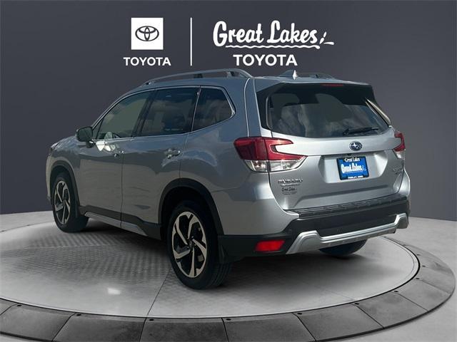 Photo of 2023 Ice Silver Metallic Subaru Forester
