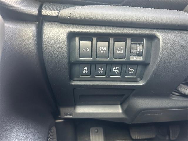 Photo of 2023 Ice Silver Metallic Subaru Forester