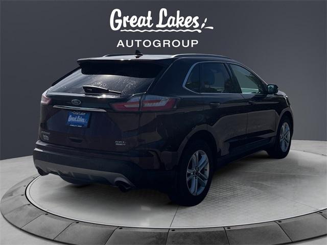 Photo of 2019 Burgundy Ford Edge