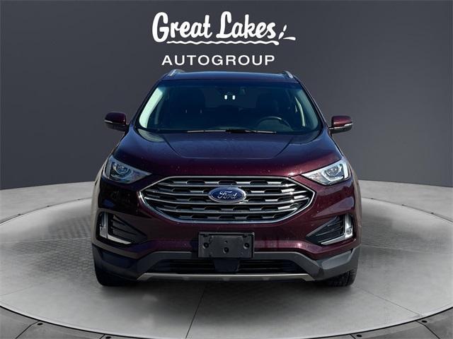 Photo of 2019 Burgundy Ford Edge