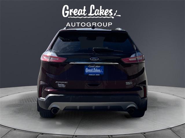 Photo of 2019 Burgundy Ford Edge