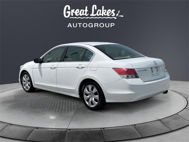 Photo of 2009 Taffeta White Honda Accord