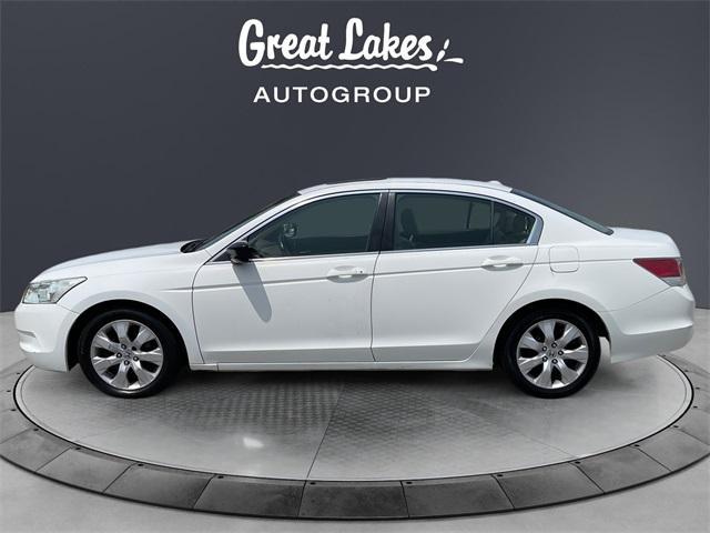 Photo of 2009 Taffeta White Honda Accord
