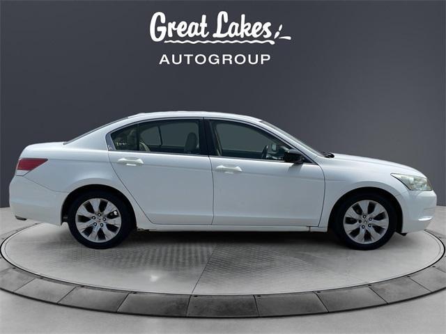 Photo of 2009 Taffeta White Honda Accord