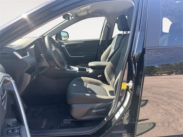 Photo of 2022 Midnight Black Metallic Toyota RAV4