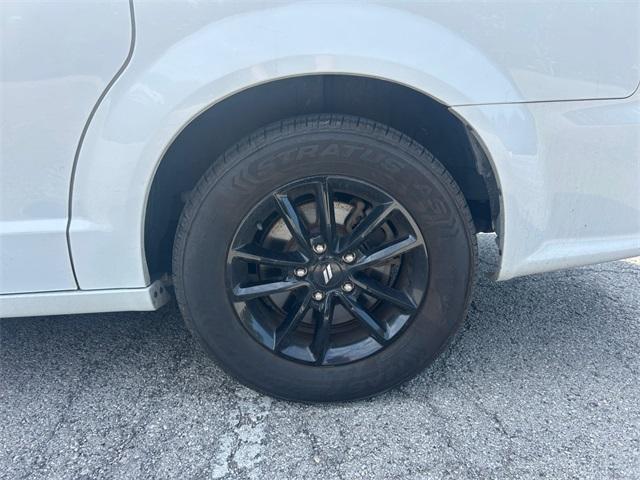 Photo of 2020 White Knuckle Clearcoat Dodge Grand Caravan
