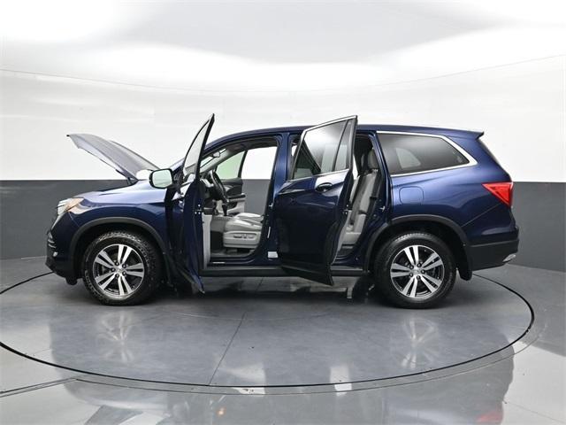 Photo of 2018 Obsidian Blue Pearl Honda Pilot