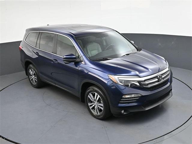 Photo of 2018 Obsidian Blue Pearl Honda Pilot