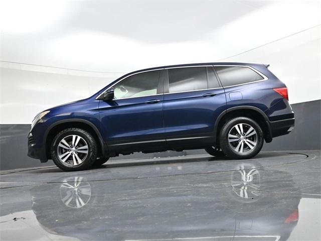Photo of 2018 Obsidian Blue Pearl Honda Pilot