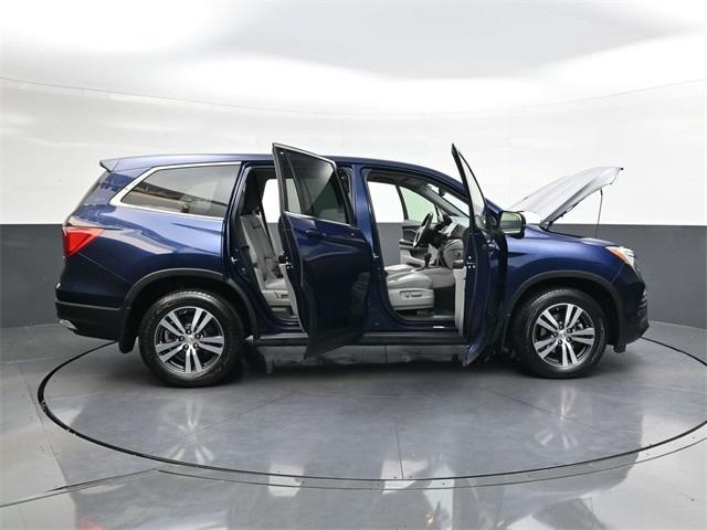 Photo of 2018 Obsidian Blue Pearl Honda Pilot