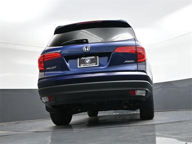 Photo of 2018 Obsidian Blue Pearl Honda Pilot