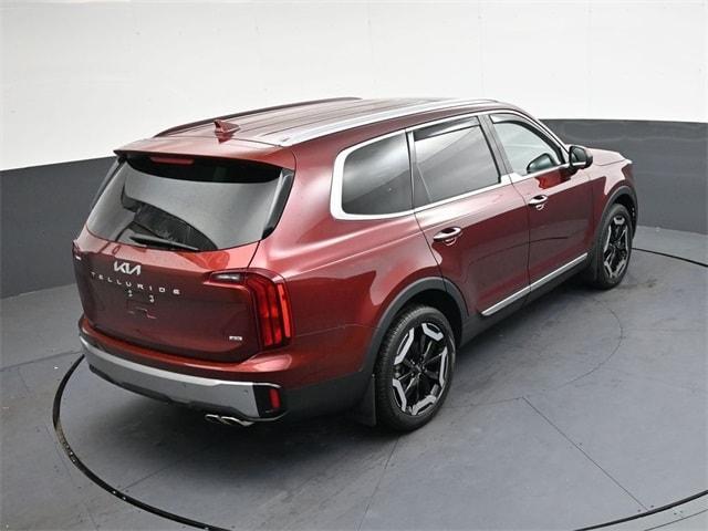 Photo of 2023 Red Kia Telluride