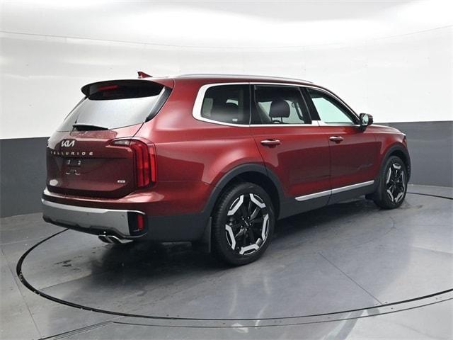 Photo of 2023 Red Kia Telluride