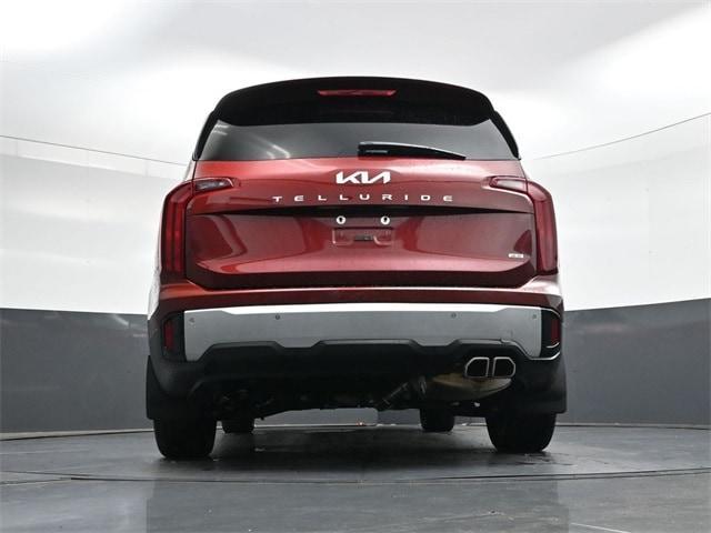 Photo of 2023 Red Kia Telluride
