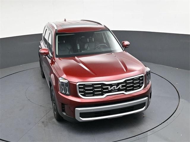 Photo of 2023 Red Kia Telluride