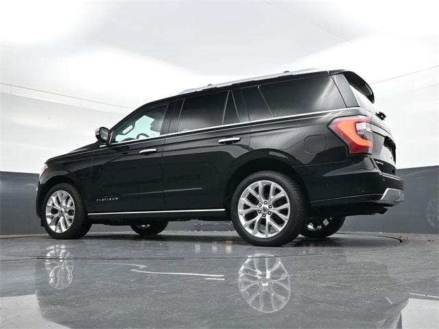 Photo of 2018 Shadow Black Ford Expedition