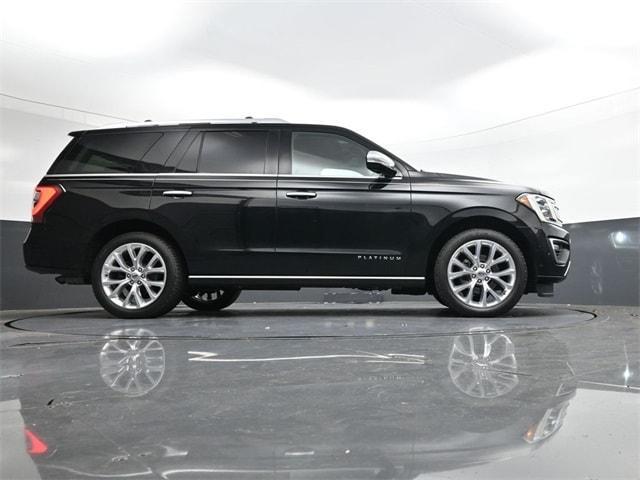 Photo of 2018 Shadow Black Ford Expedition