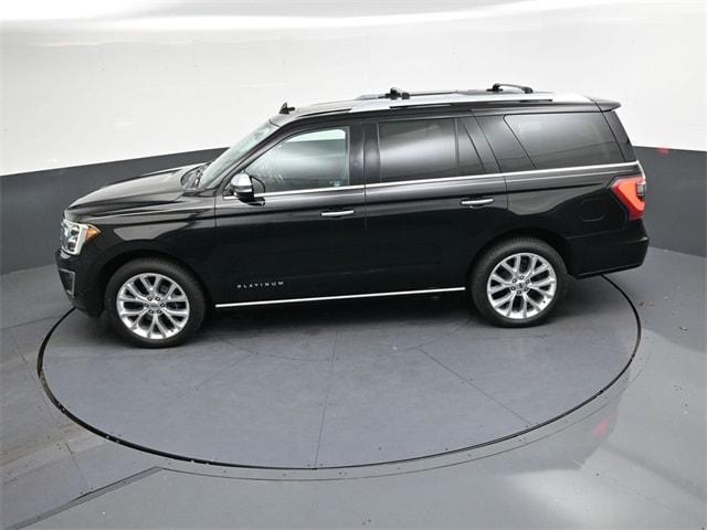 Photo of 2018 Shadow Black Ford Expedition