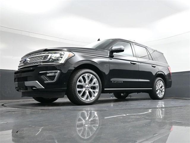 Photo of 2018 Shadow Black Ford Expedition