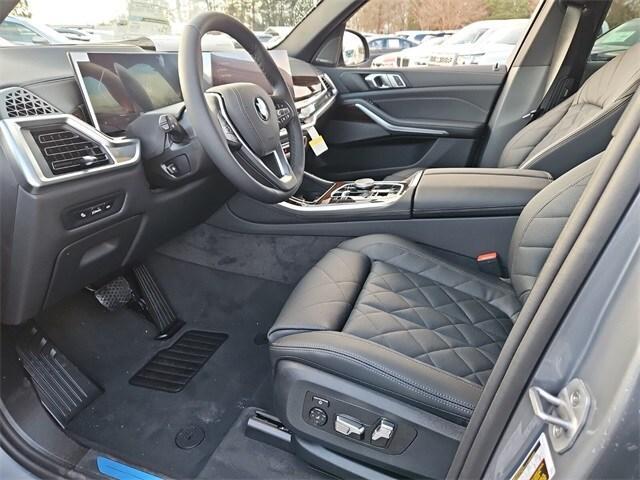 Photo of 2025 Skyscraper Gray Metallic BMW X5