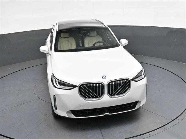 Photo of 2026 Mineral White Metallic BMW X3
