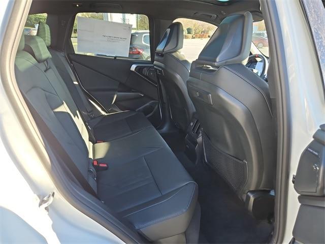 Photo of 2025 Alpine White BMW X3