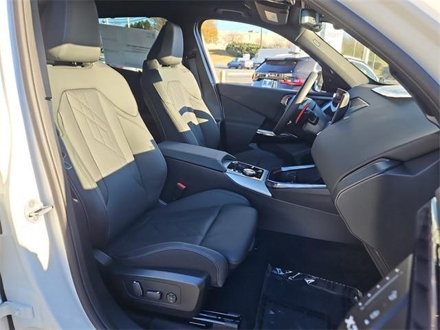 Photo of 2025 Alpine White BMW X3
