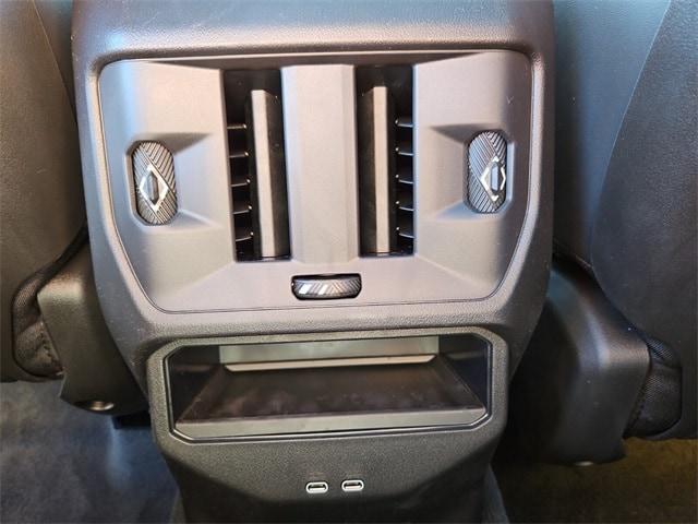 Photo of 2025 Alpine White BMW X3